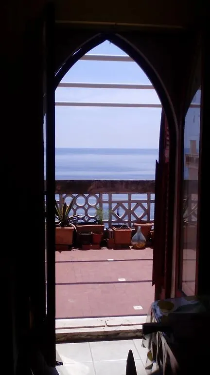 Casa Vacanze Corso Umberto ジャルディーニ・ナクソス 0*,  イタリア