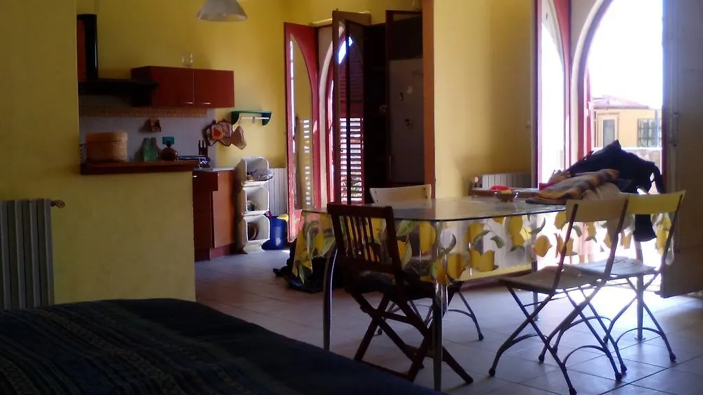 Casa Vacanze Corso Umberto ジャルディーニ・ナクソス 0*,